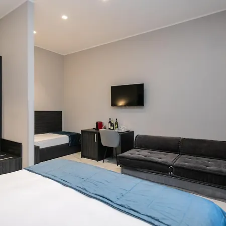 Konukevi Cesare Ai Cavalieri 4*