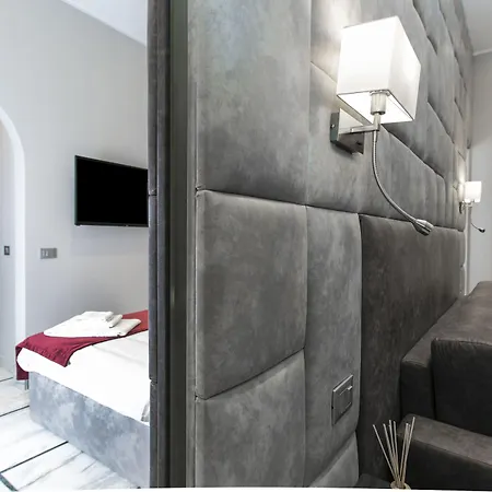 Cesare Ai Cavalieri Konukevi