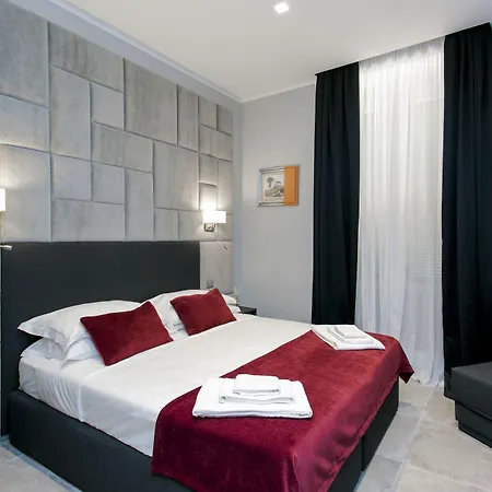 切萨雷卡瓦列里套房旅馆