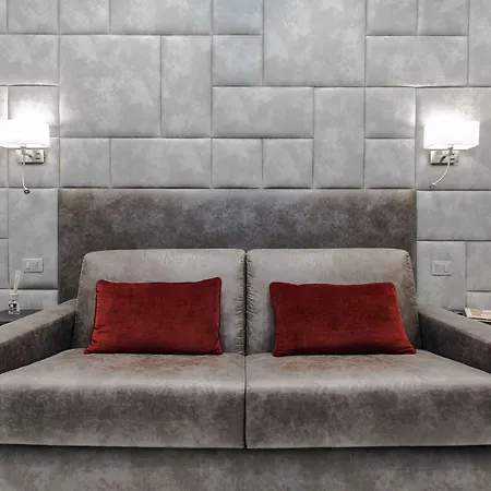 Konukevi Cesare Ai Cavalieri 4*