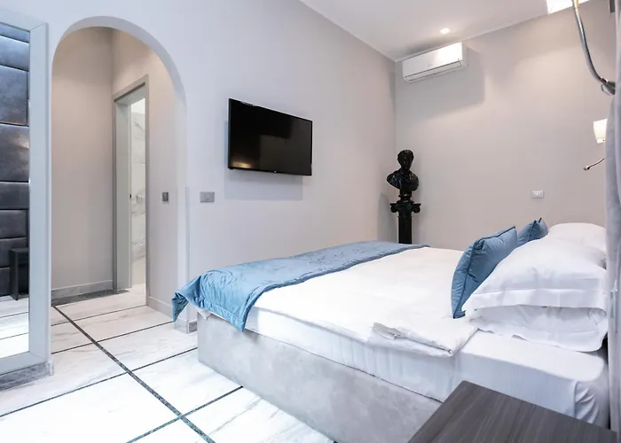 切萨雷卡瓦列里套房旅馆 招待所