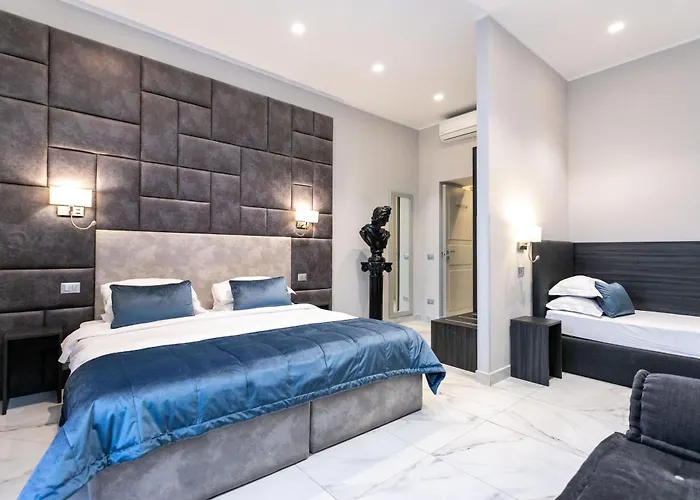 切萨雷卡瓦列里套房旅馆