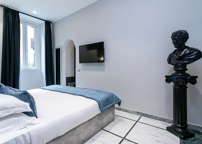 切萨雷卡瓦列里套房旅馆