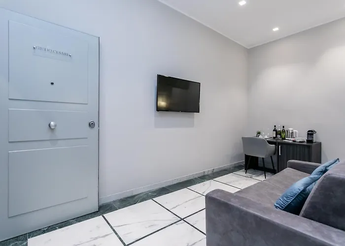 招待所 切萨雷卡瓦列里套房旅馆 4*