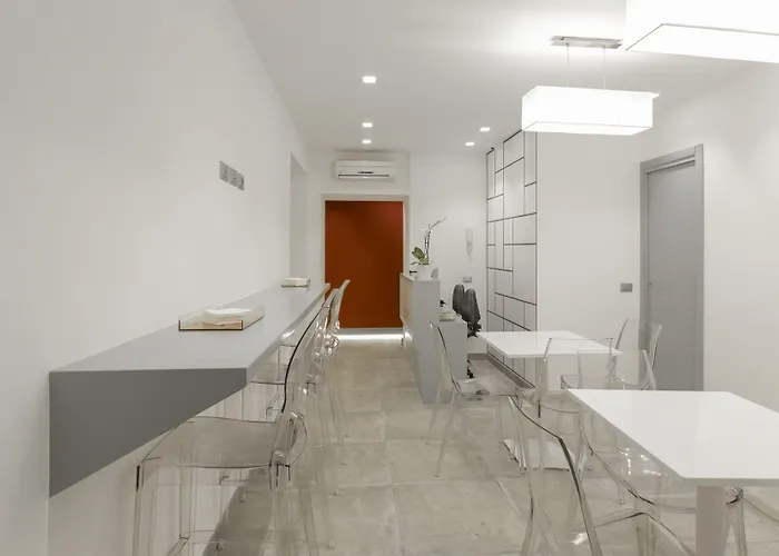 切萨雷卡瓦列里套房旅馆