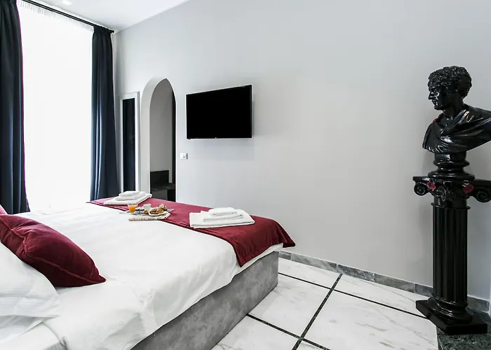 切萨雷卡瓦列里套房旅馆 4* 罗马