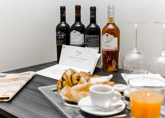 切萨雷卡瓦列里套房旅馆 4*